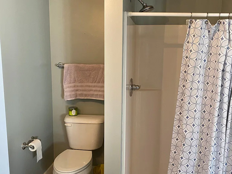 721 E North St #2C — Photo 23