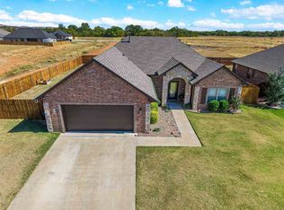 321 NE Mountain Meadow Dr, Cache, OK 73527