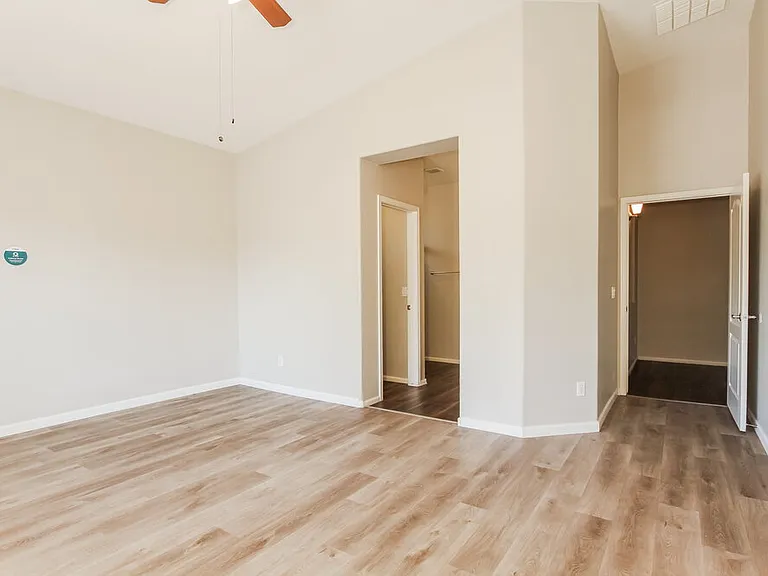 7154 W Globe Ave — Photo 9