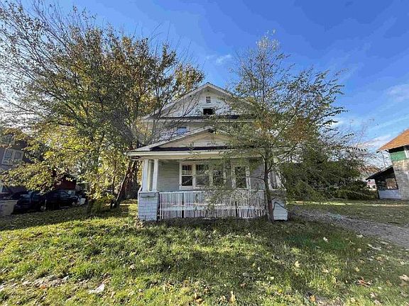 3rd image of 917 Lawndale Ave