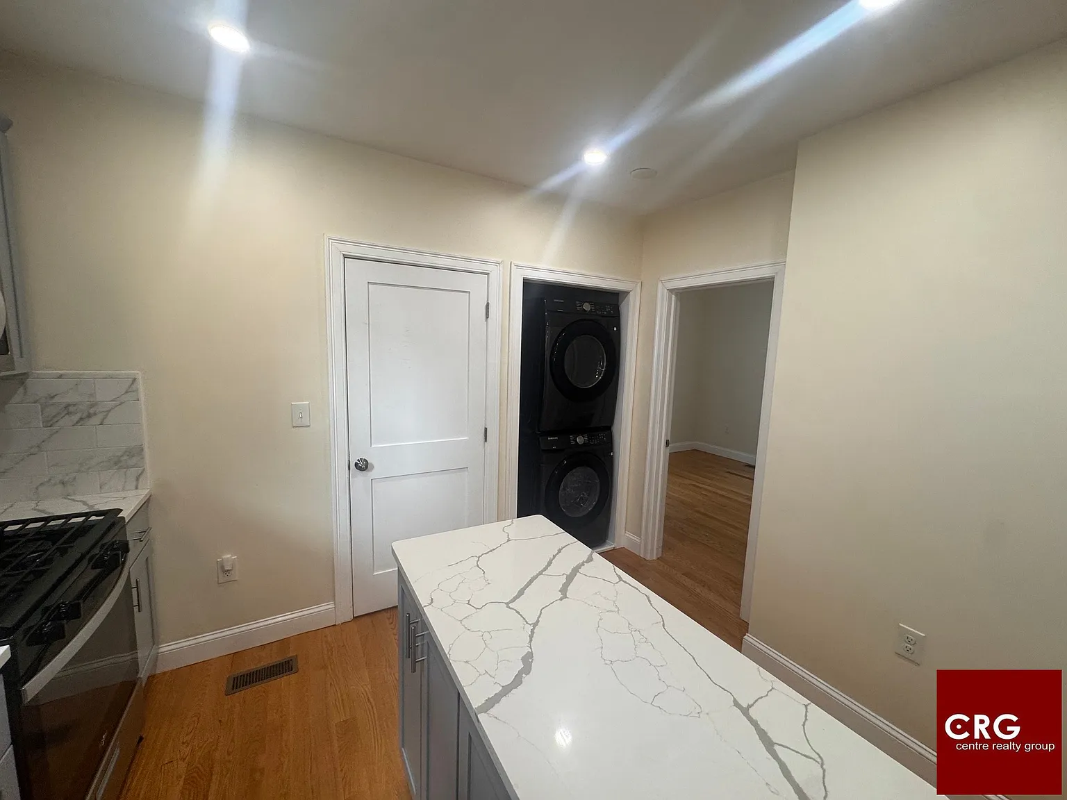 15 Windsor Rd — Photo 3