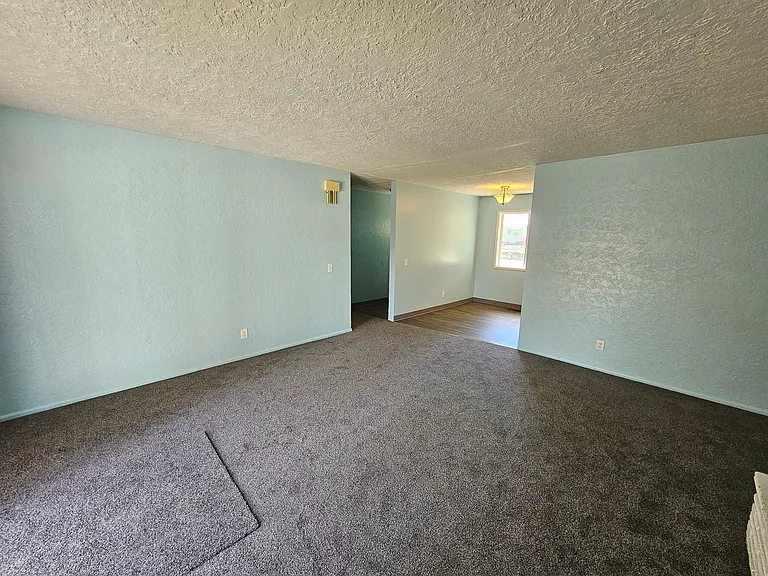 407 G Ave — Photo 8