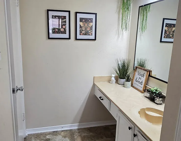 121 Queen Anne Dr — Photo 8