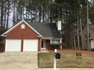 130 Braymoor Cir, Fayetteville, GA 30215