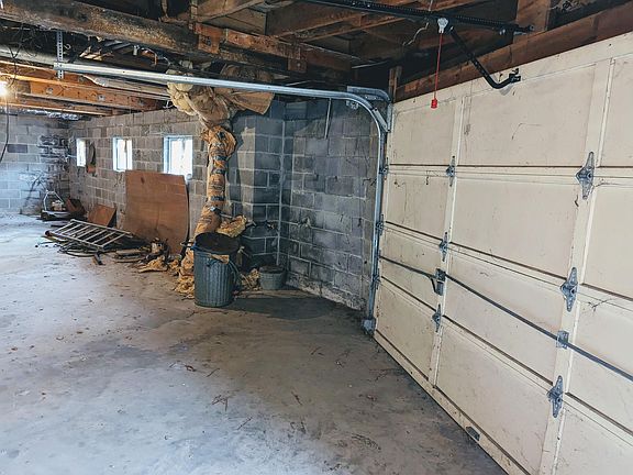 5th image of 149 Ida Ln