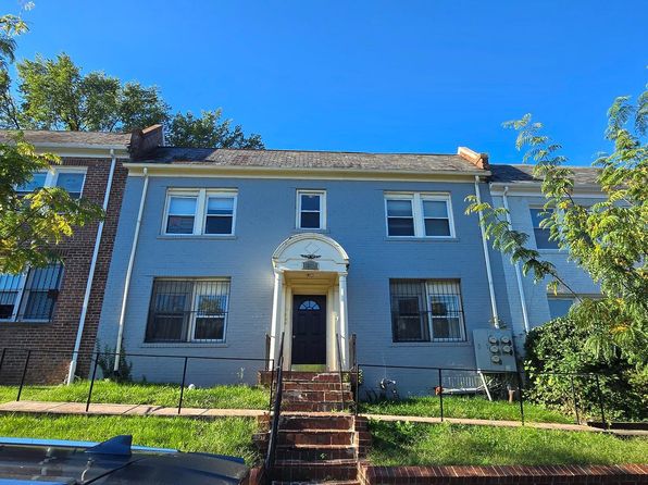 1255 Meigs Pl NE APT 4