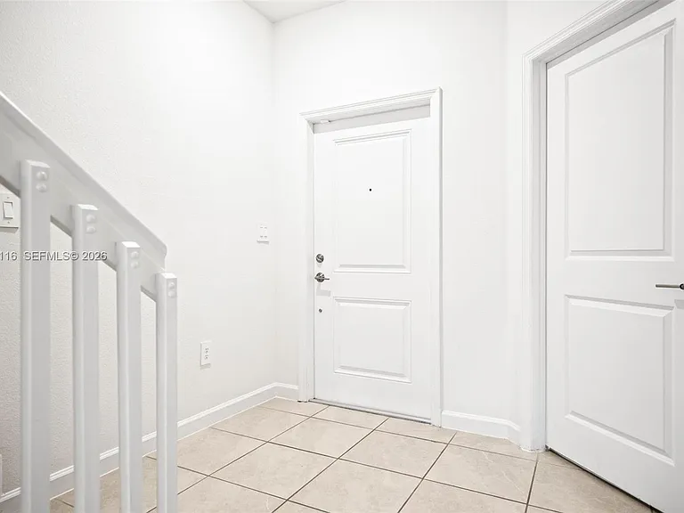 11804 SW 247th Ter #11804 — Photo 6