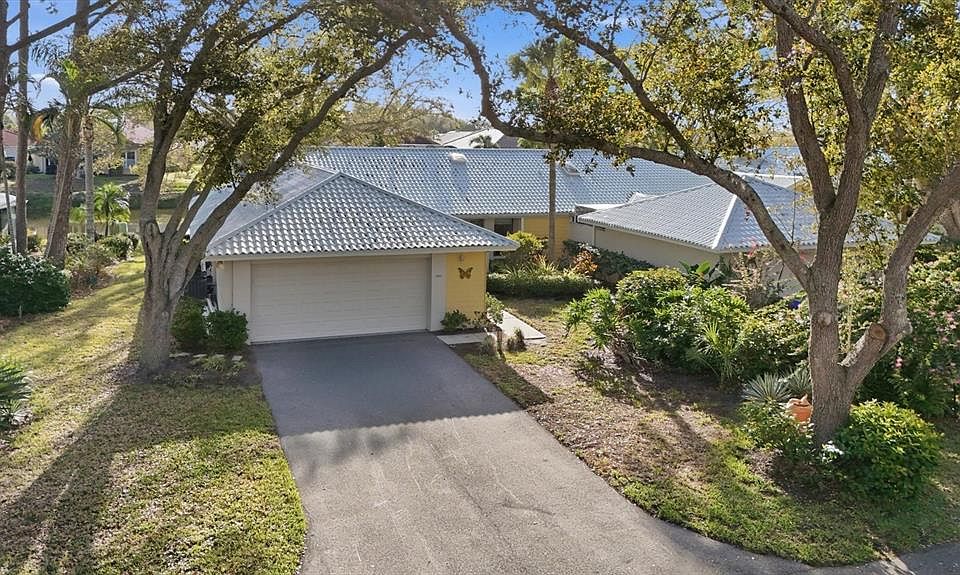 1st image of 260 SOUTHAMPTON DRIVE #312