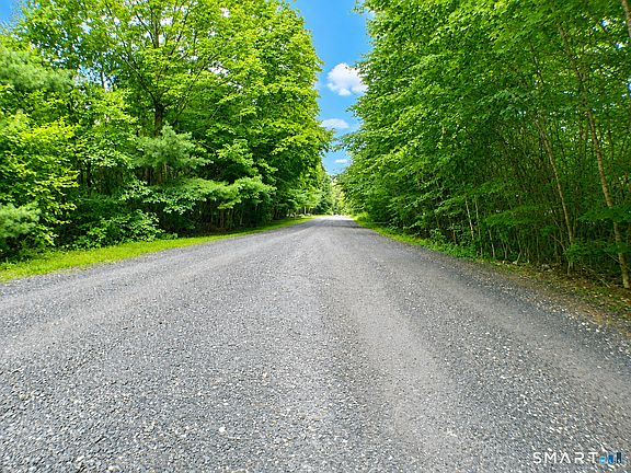 3rd image of 184 Gibson Hill Road