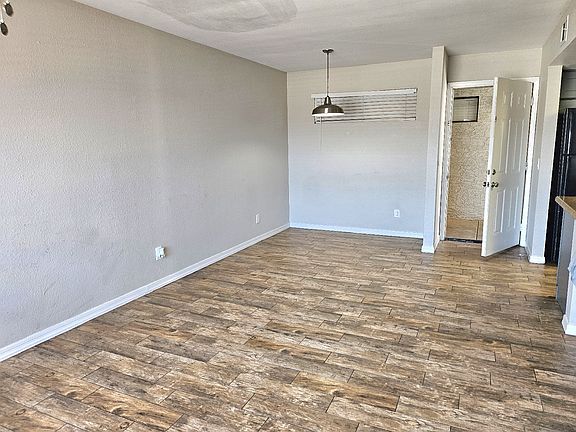 2nd image of 4313 N 19th Ave #212