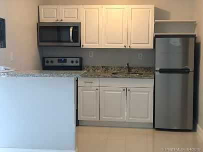 5th image of 1479 NW 16th St #6