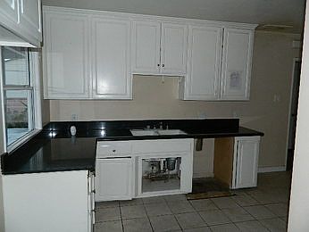 4th image of 1513 N Linwood Ave