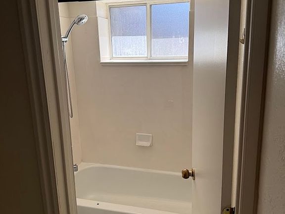 4th image of 927 S 1635 W