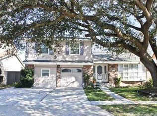 425 Bellemeade Blvd, Gretna, LA 70056