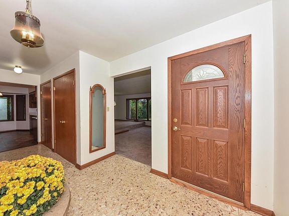 5th image of N112W19666 Mequon ROAD