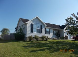 821 Thorn Trace Dr, Mount Sterling, KY 40353