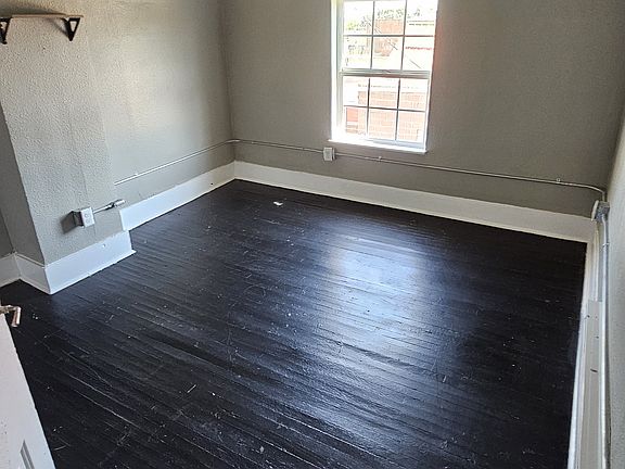 5th image of 1314 E Evans Ave