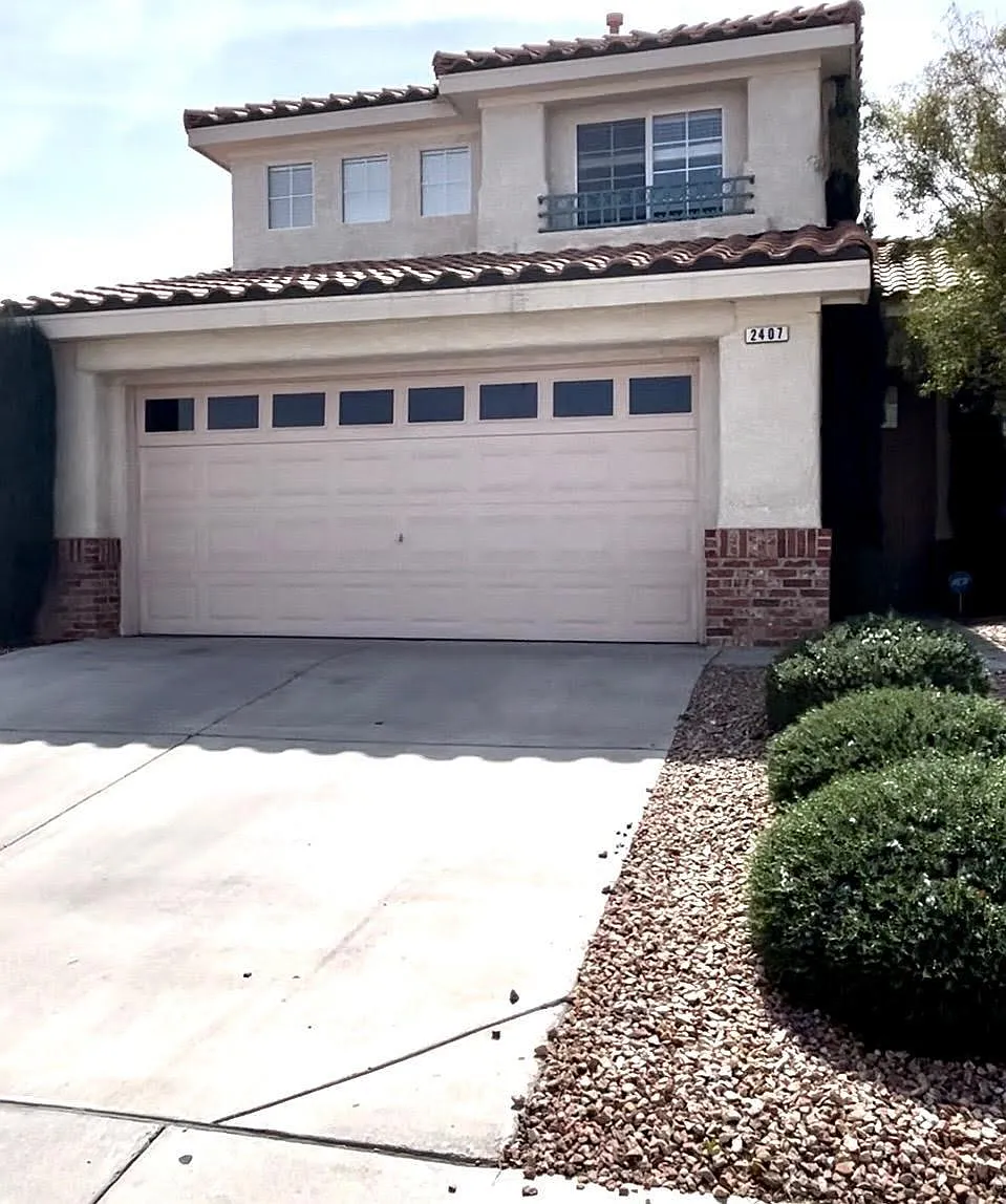 3 bed, 2.5 bath, 1517 sqft, $2,095 — Photo 1