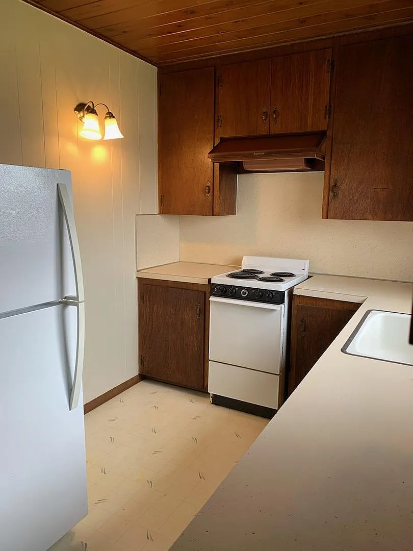 Upgraded Duplex in Eureka! — Photo 3
