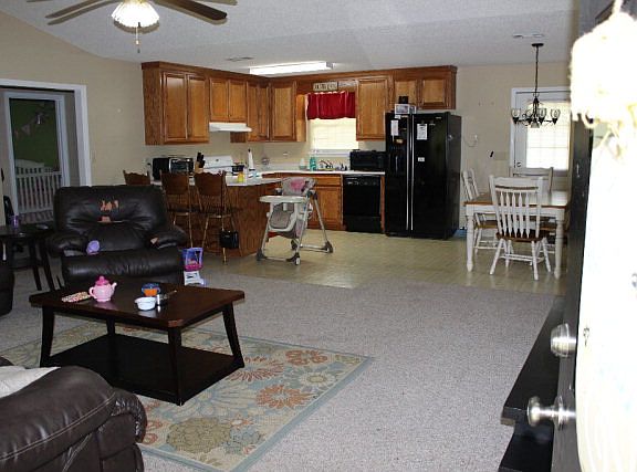 2nd image of 270 Mill Pond Cir