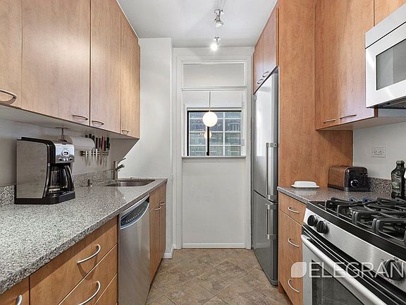 5th image of 245 E 93rd St APT 20J