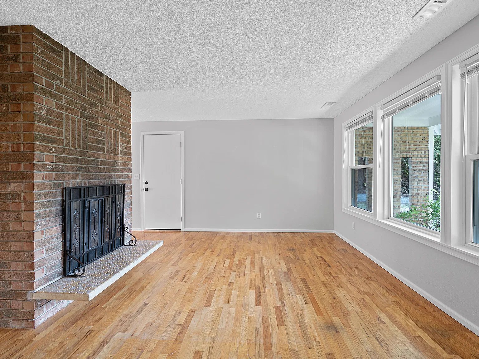 8408 NE 138th St — Photo 2