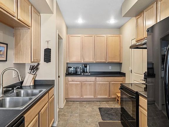 5th image of 9192 W 107th Pl