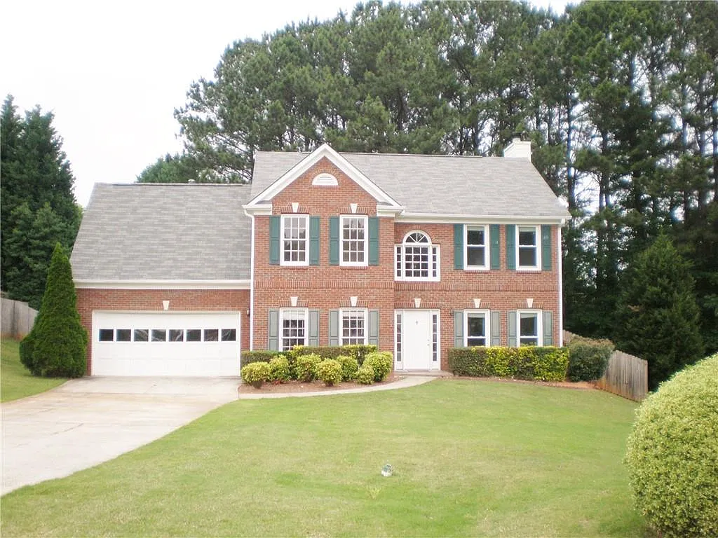 4 bed, 2.5 bath, 2244 sqft, $2,995 — Photo 2