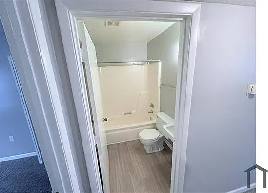 1 bed, $623 — Photo 2