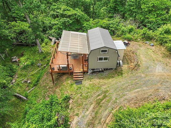 5th image of 555 Logans Ridge Dr