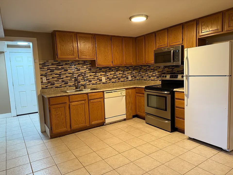 443 E Locust St #B