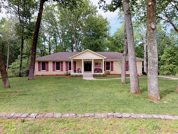 2nd image of 1613 Shady Crest Dr