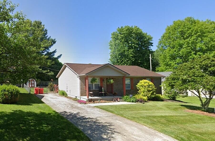 1st image of 349 Green Fields Ln