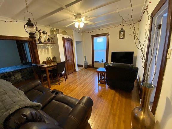 3rd image of 75 Caroline St #2A