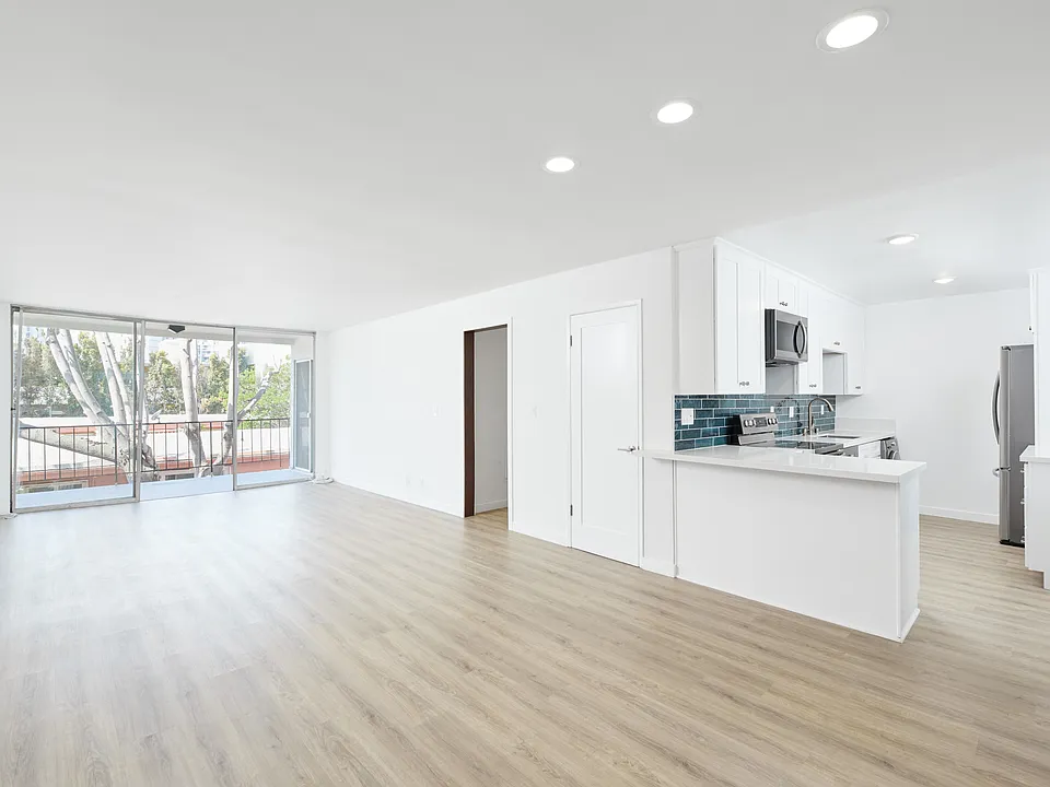 Light & Bright Open Floorplan
