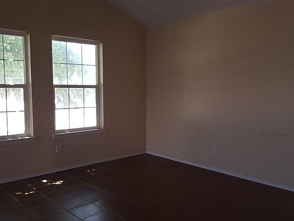3rd image of 10728 Quartz St