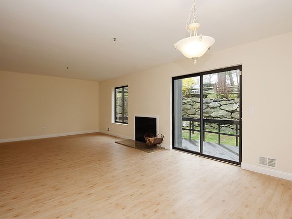 4th image of 123 Stone Oaks Dr #123
