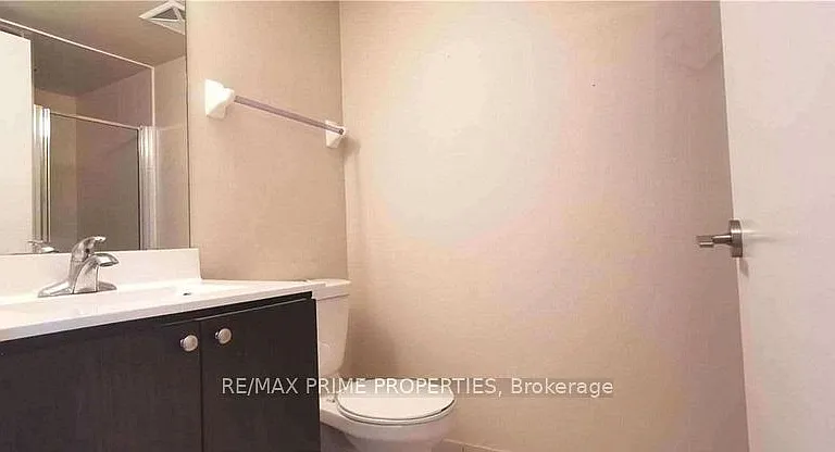 315 Village Green Sq #Townhouse 69 — Photo 10