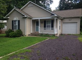 32 Fort King Dr, Colonial Beach, VA 22443