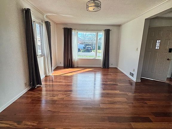 2nd image of 3245 E Cummings Rd