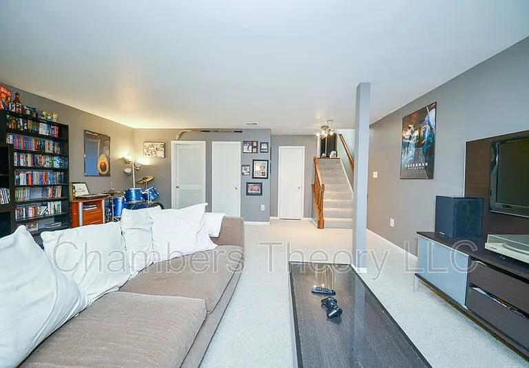 16 Carriage House Cir — Photo 21