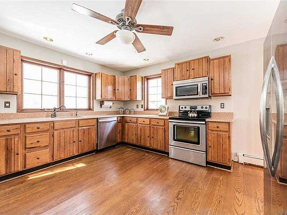 4th image of 25 A Cedar Dr