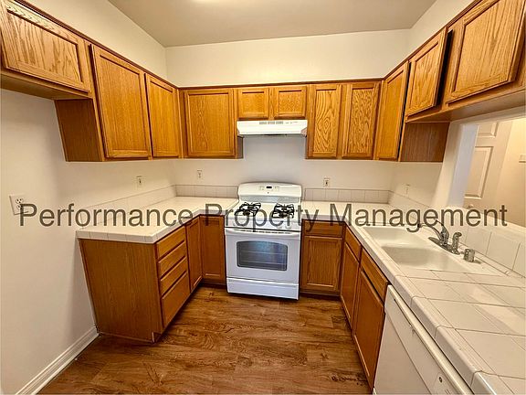 5th image of 3633 Pine Meadow Dr APT B