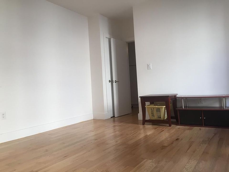 2nd image of 1301 Avenue K APT 2H