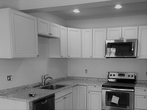 New Kitchen with stainless steel appliances