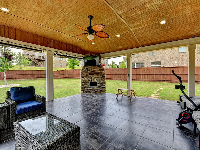 6035 Ashborough Park — Photo 59