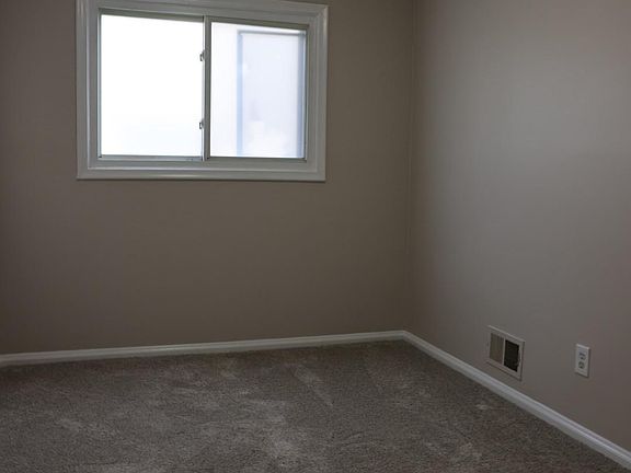 5th image of 1453 E Goulson Ave