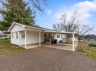 712 Scott St, Scott City, MO 63780