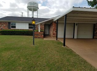 1327 Edgehill Trl, Iowa Park, TX 76367