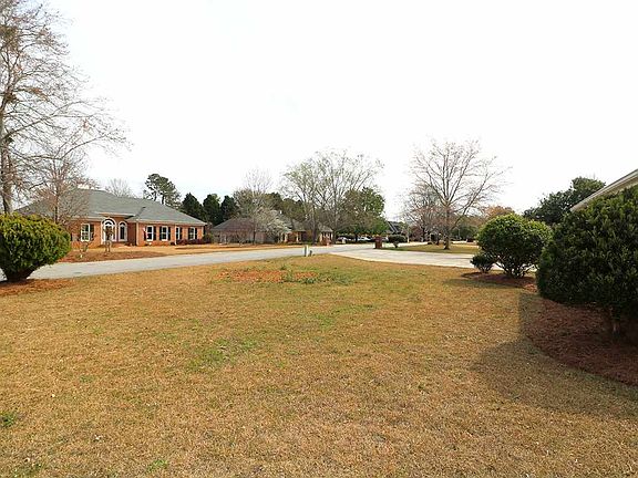 3rd image of 126 Fernwood Dr